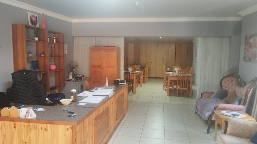 12 Bedroom Property for Sale in Pellissier Free State